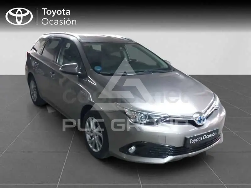2016 Toyota AURIS