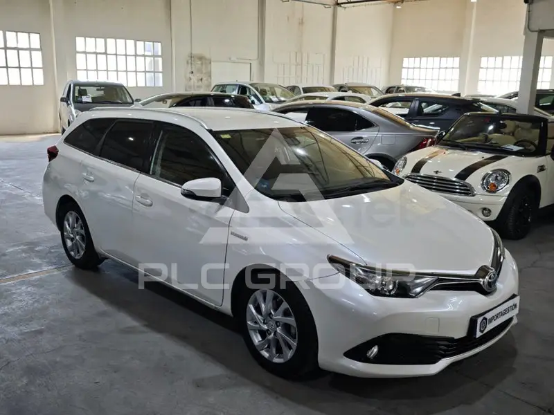 2016 Toyota AURIS
