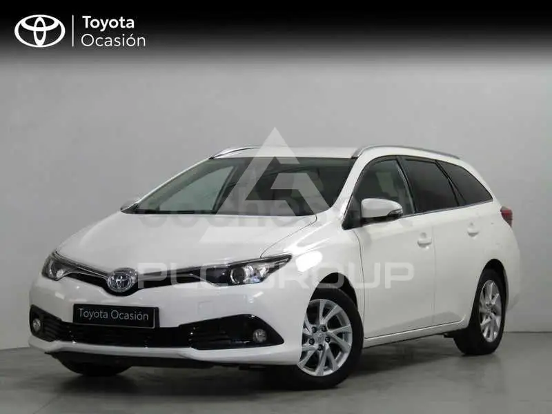 2016 Toyota AURIS