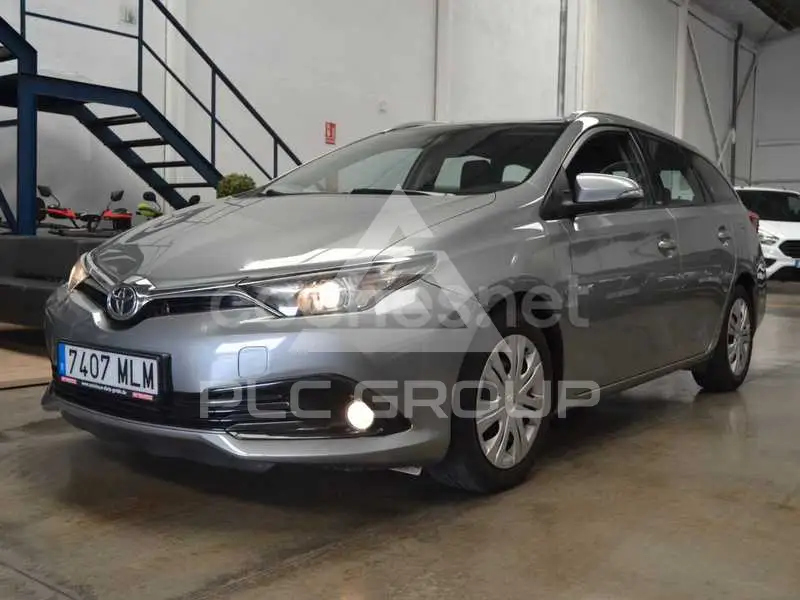 2016 Toyota AURIS