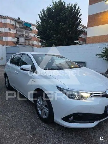 2016 Toyota AURIS