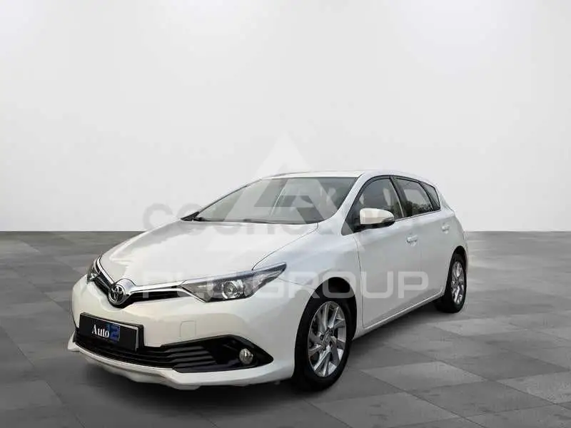2016 Toyota AURIS