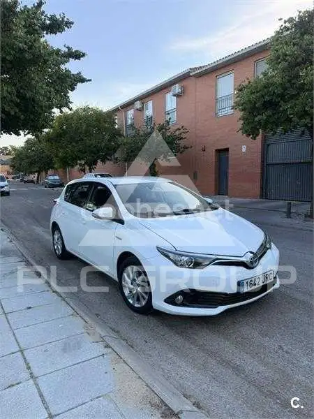 2016 Toyota AURIS