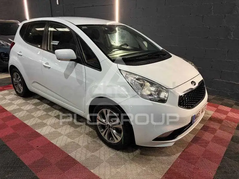 2016 KIA Venga