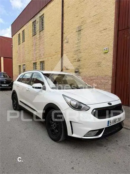 2016 KIA Niro