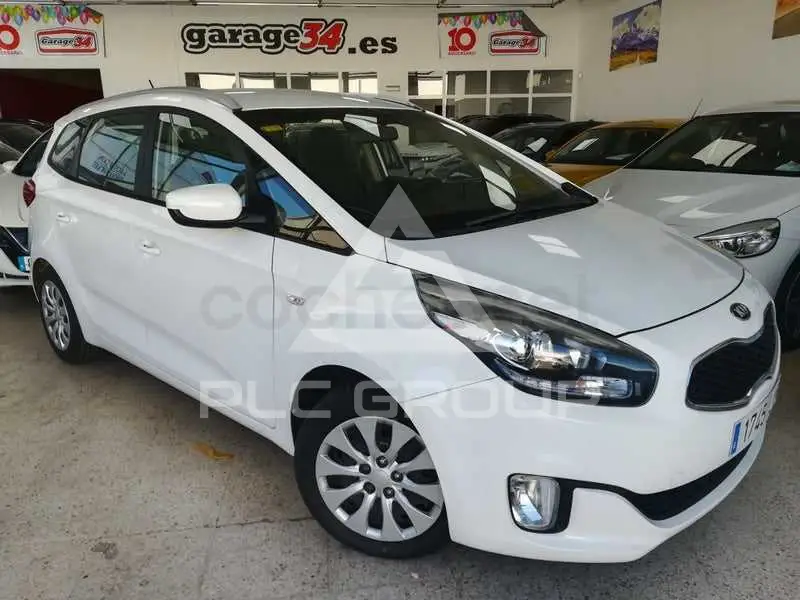2016 KIA Carens
