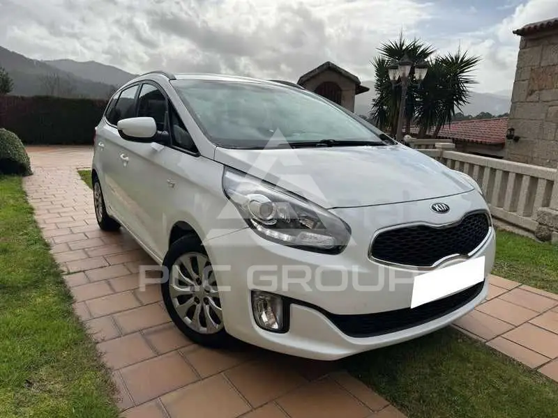 2016 KIA Carens