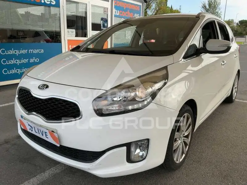 2016 KIA Carens