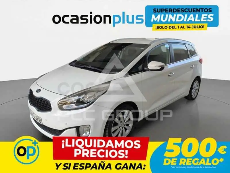 2016 KIA Carens