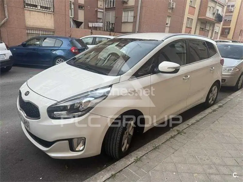 2016 KIA Carens