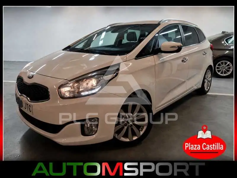 2016 KIA Carens