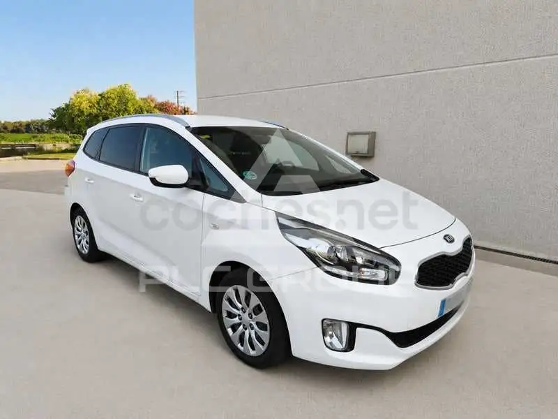 2016 KIA Carens