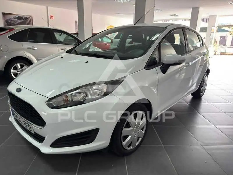 2016 Ford FIESTA