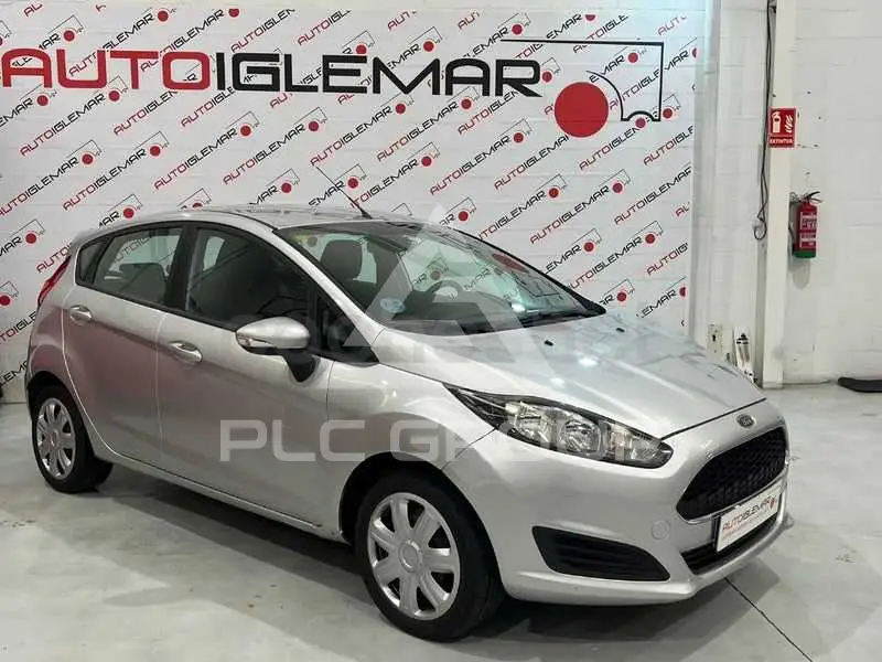 2016 Ford FIESTA