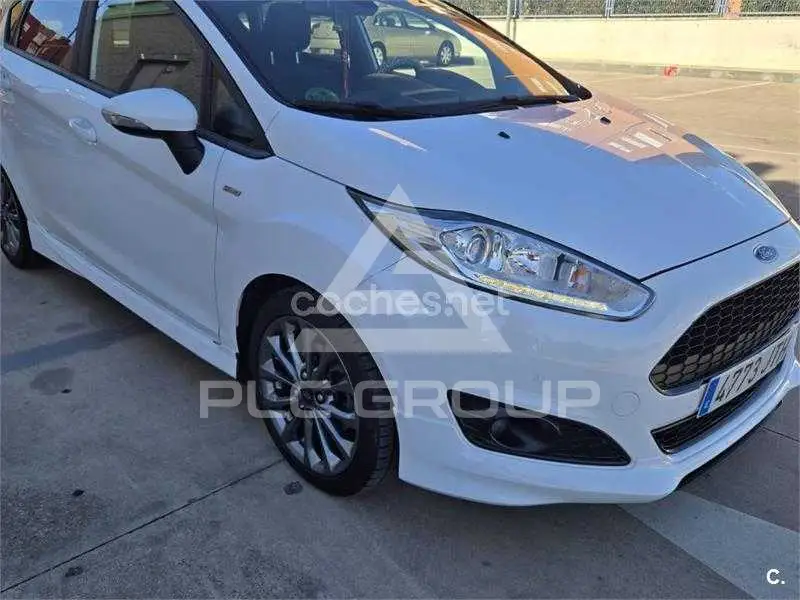 2016 Ford FIESTA