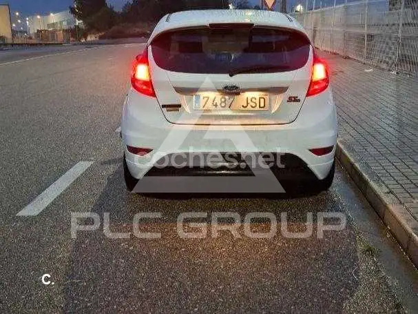 2016 Ford FIESTA