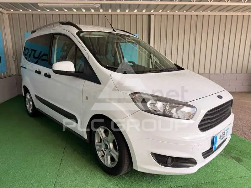 2016 Ford Tourneo