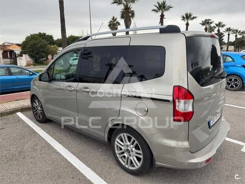 2016 Ford Tourneo