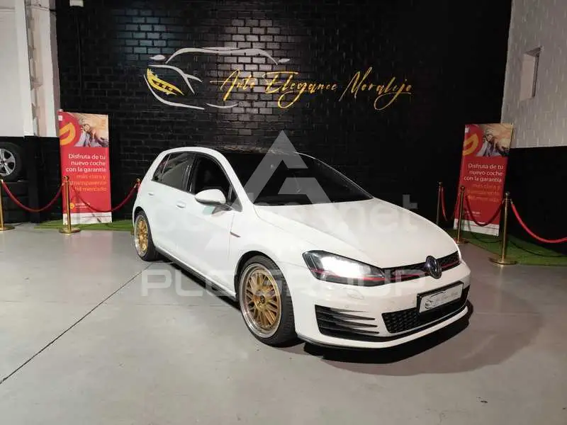 2016 Volkswagen GOLF