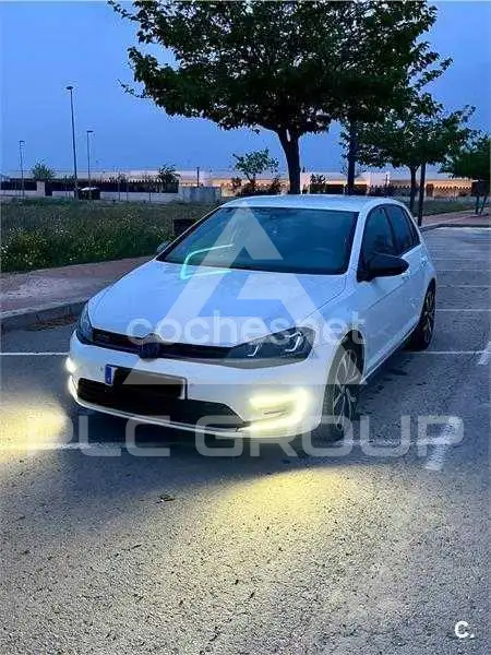 2016 Volkswagen GOLF