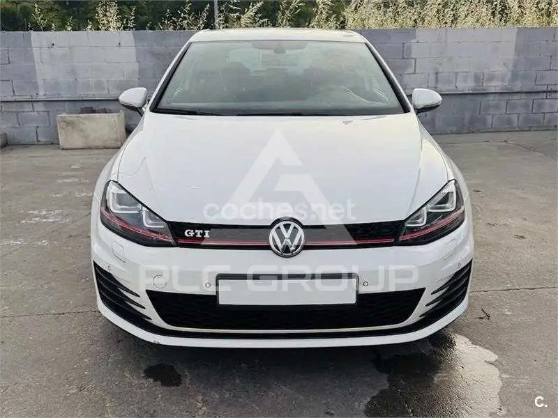 2016 Volkswagen GOLF