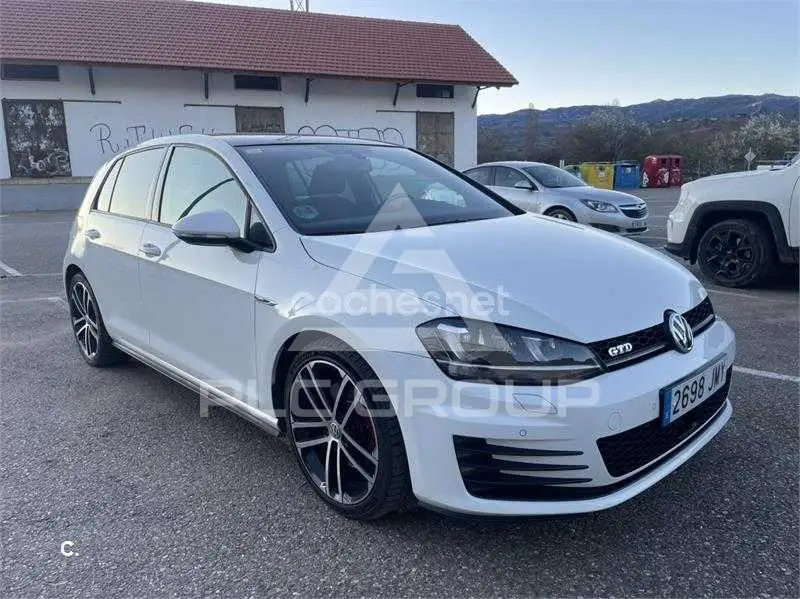 2016 Volkswagen GOLF