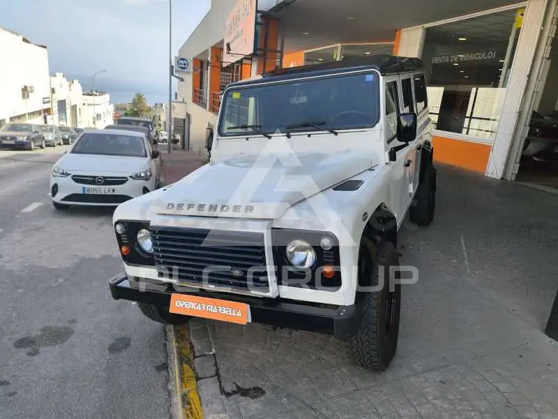 2016 Land Rover DEFENDER