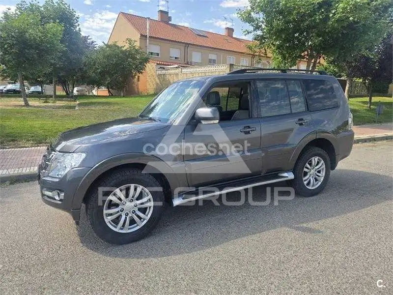 2017 Mitsubishi MONTERO