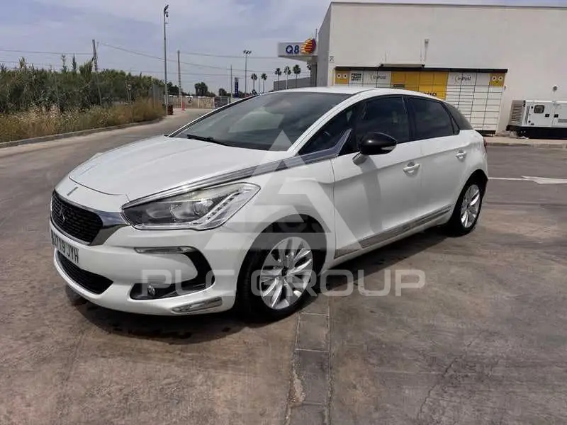 2017 DS DS5