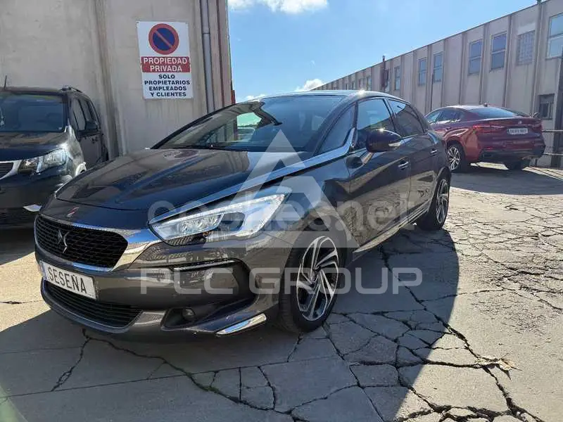 2017 DS DS5