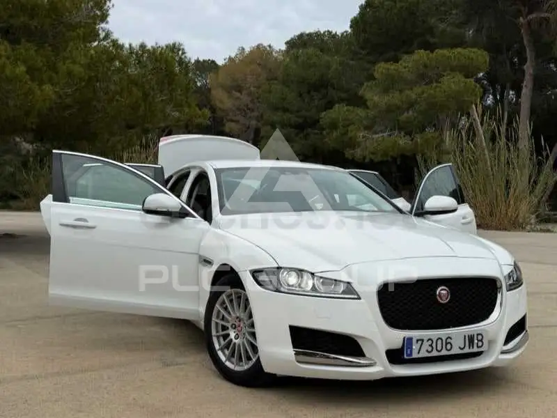 2017 Jaguar XF