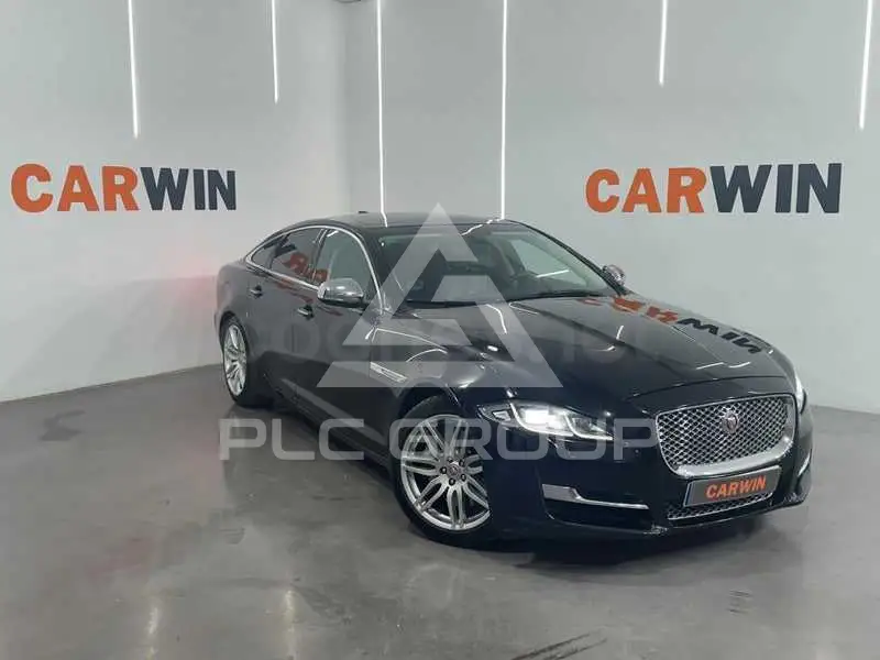 2017 Jaguar XJ