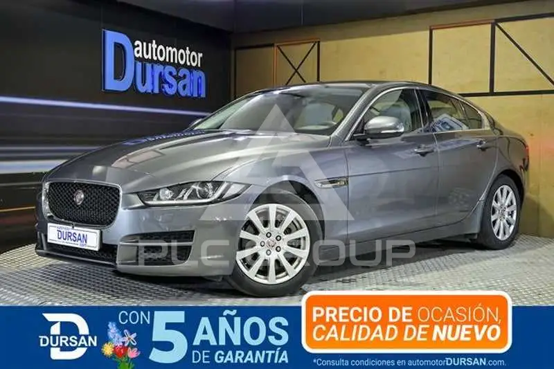 2017 Jaguar XE