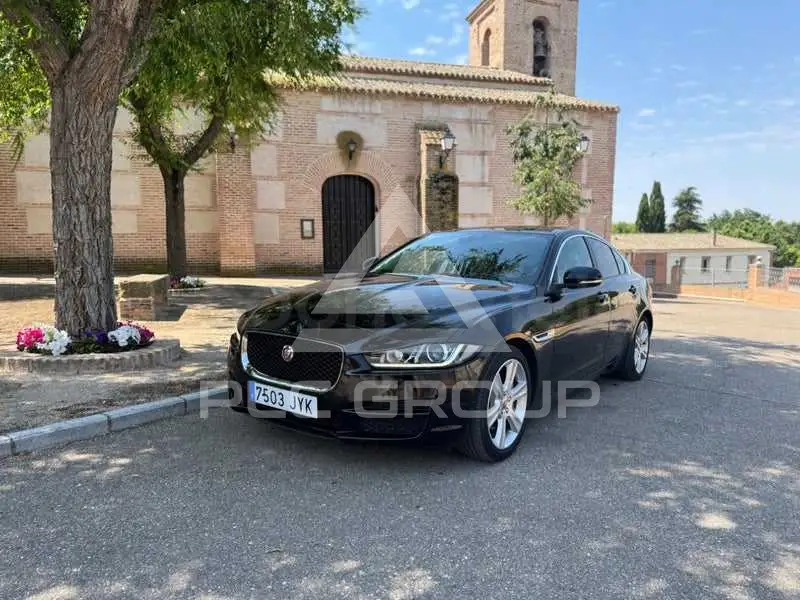 2017 Jaguar XE