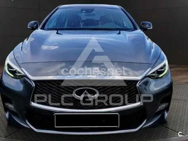 2017 Infinity Q30