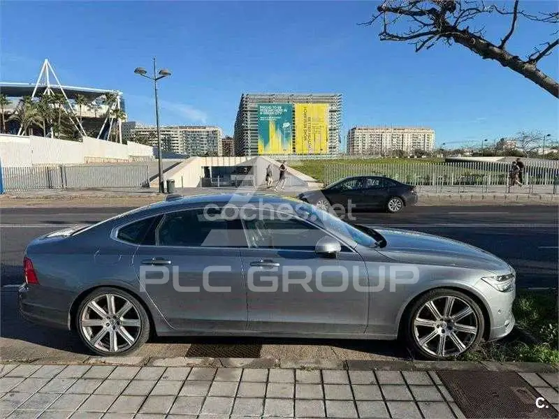 2017 Volvo S90