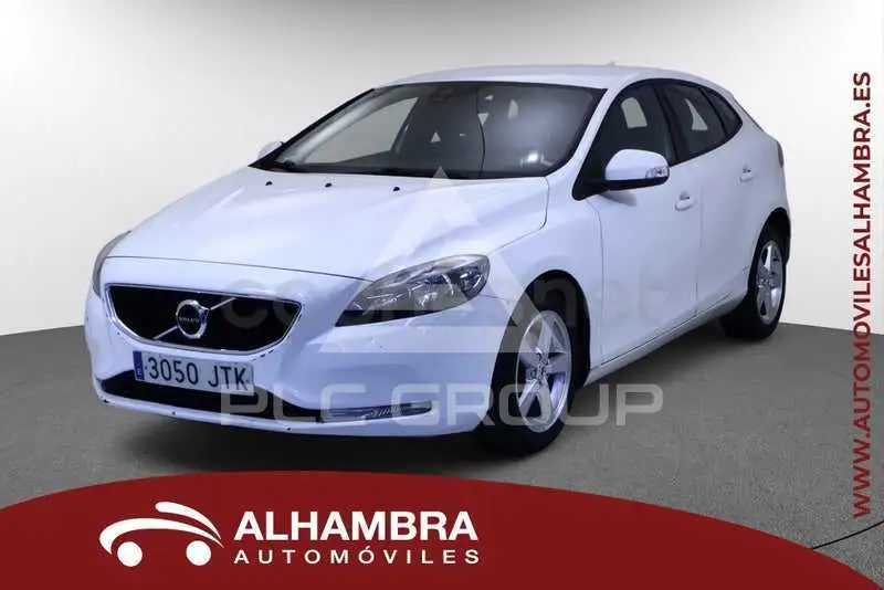 2017 Volvo V40