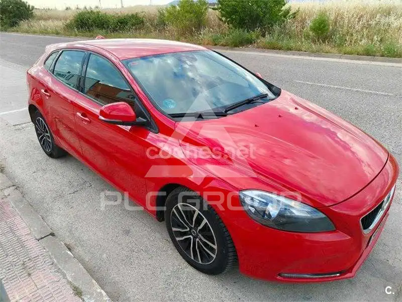 2017 Volvo V40