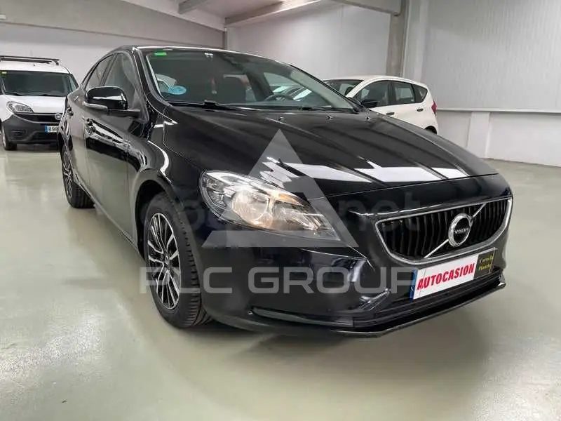 2017 Volvo V40