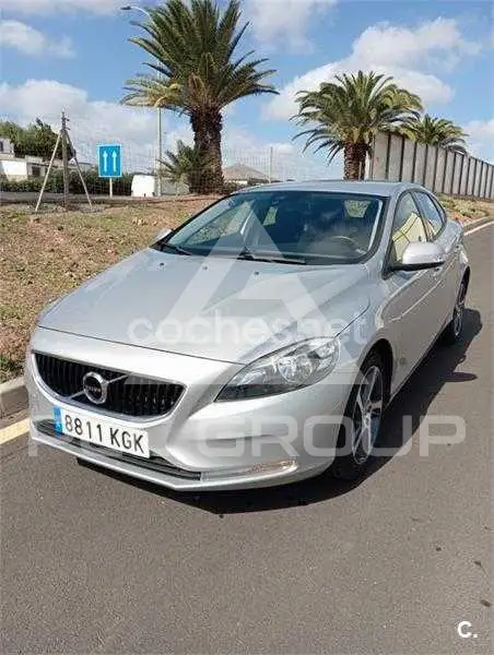 2017 Volvo V40