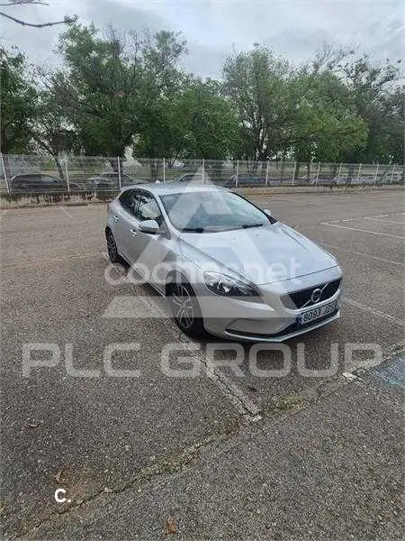 2017 Volvo V40