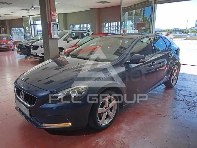 2017 Volvo V40