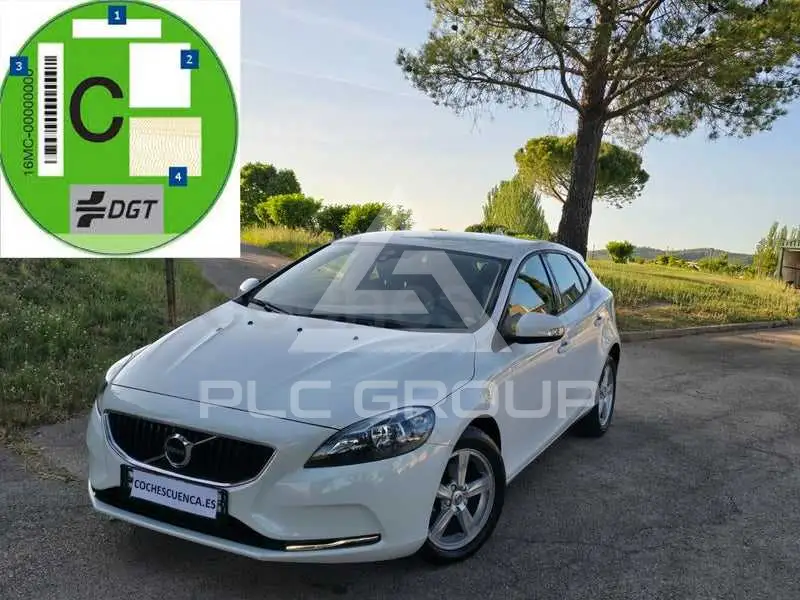 2017 Volvo V40