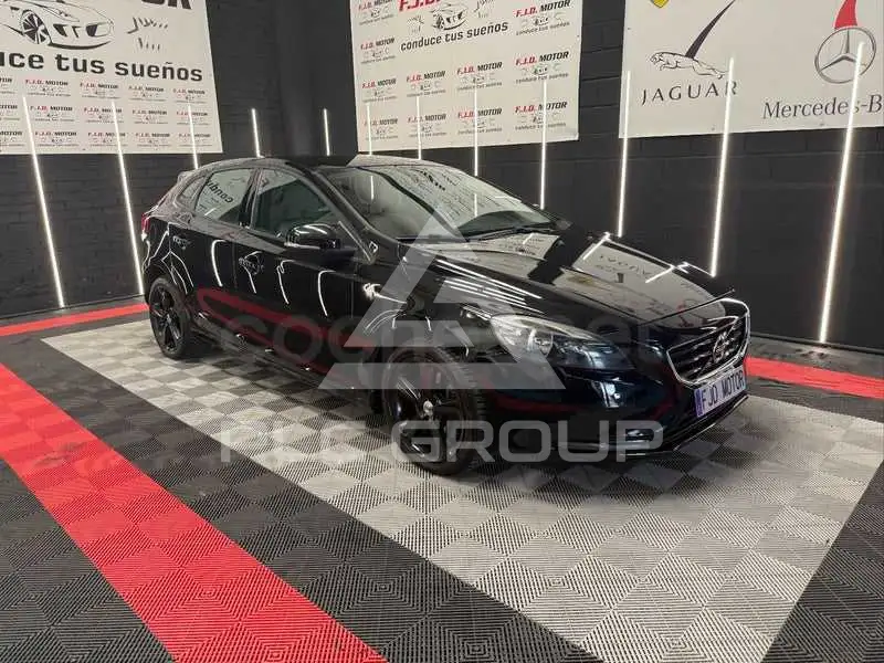 2017 Volvo V40