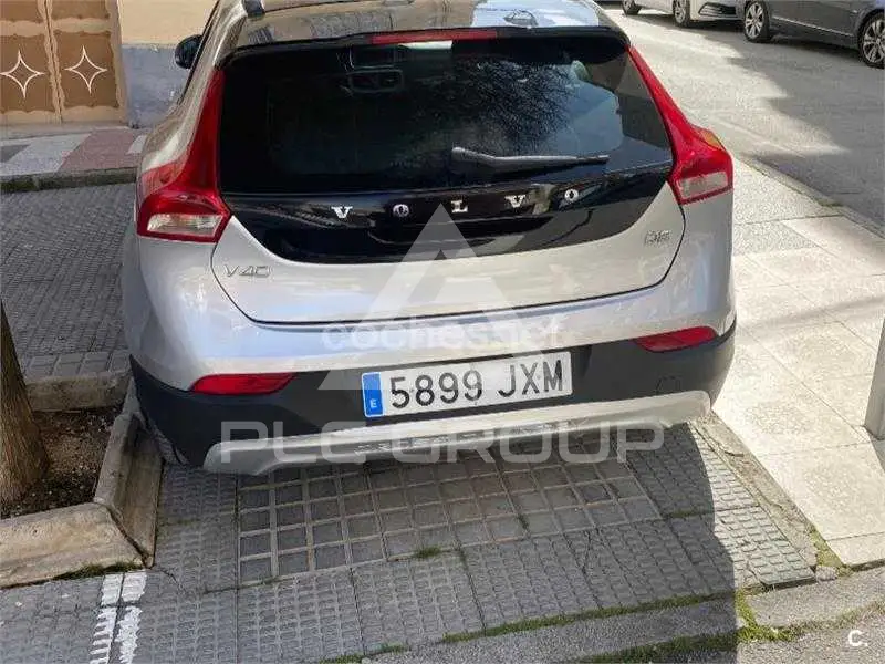 2017 Volvo V40
