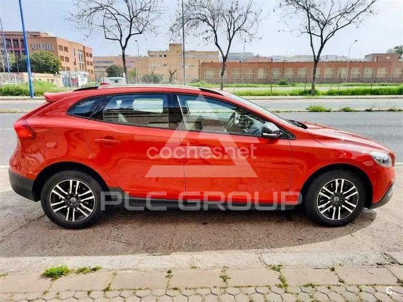 2017 Volvo V40