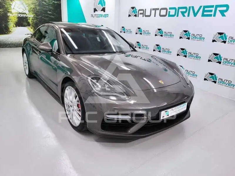 2017 Porsche Panamera