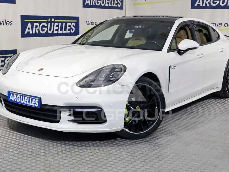 2017 Porsche Panamera