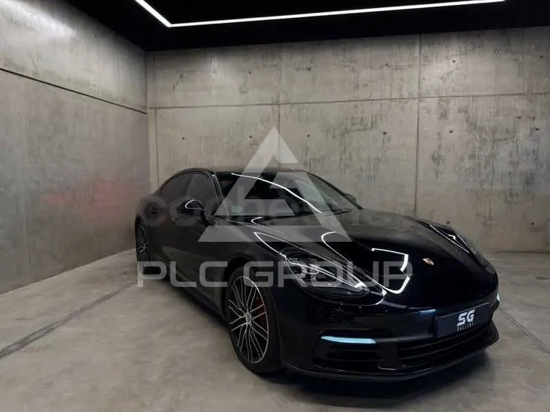 2017 Porsche Panamera