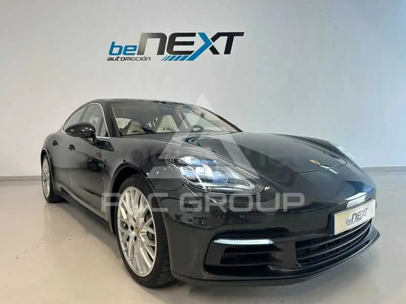 2017 Porsche Panamera